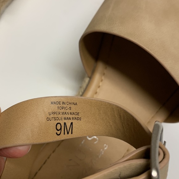 Coconuts by Matisse Platform Sandals - Picture 4 of 6